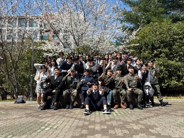 2025 만우절 행사 대표이미지