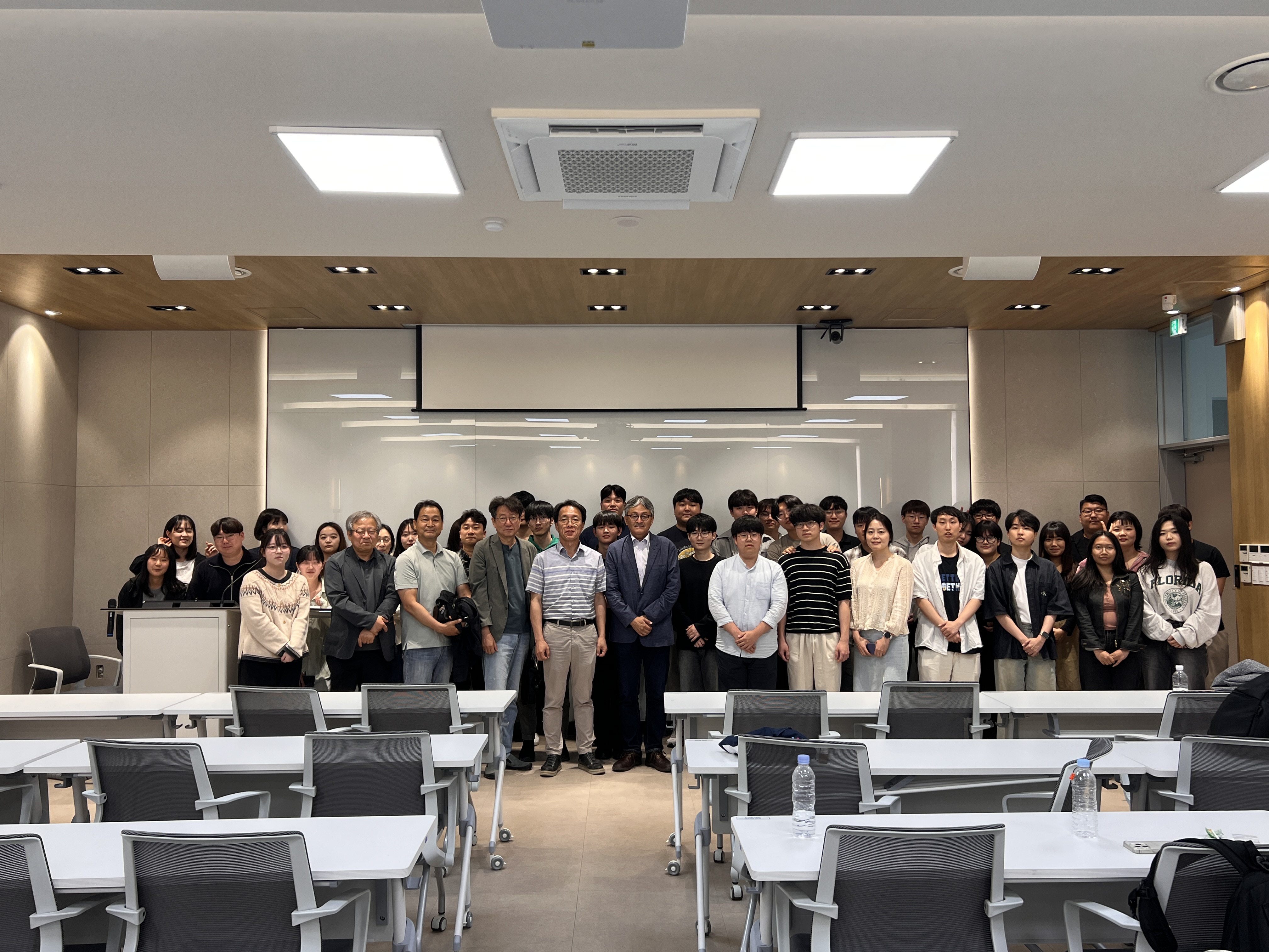 250530_2025학년도 1학기 교류교수 특별 강의 대표이미지