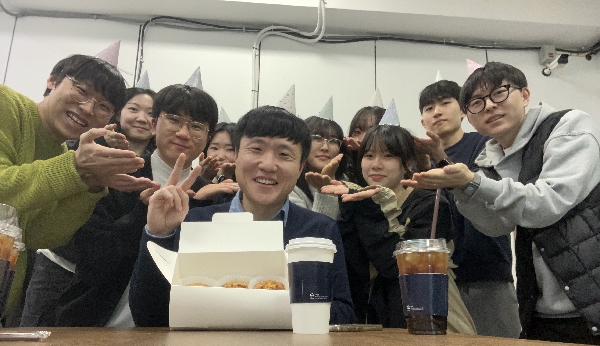 교수님 생신 기념 다과회 main image