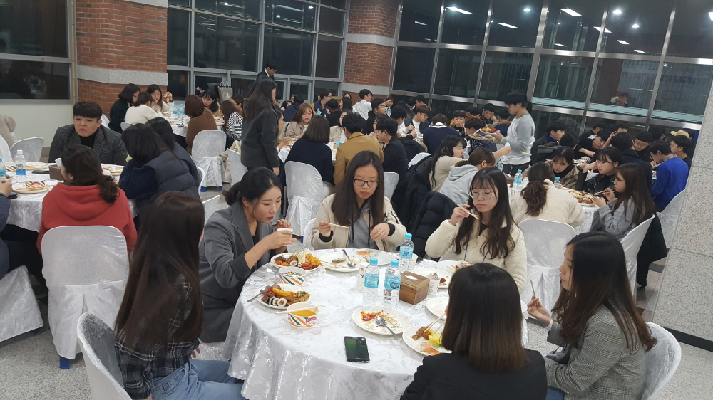 2018 제10회 학술제(BAF) 행사 사진8 크기변환_20181115_175531.jpg