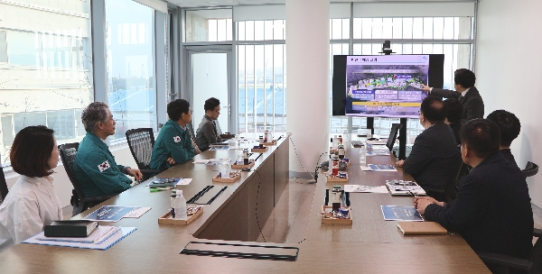 부산항만공사, 10일 수소선박기술센터 방문하여 친환경 선박 산업의 발전 방향 논의 대표이미지