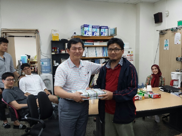 Riyan Farewell 대표이미지