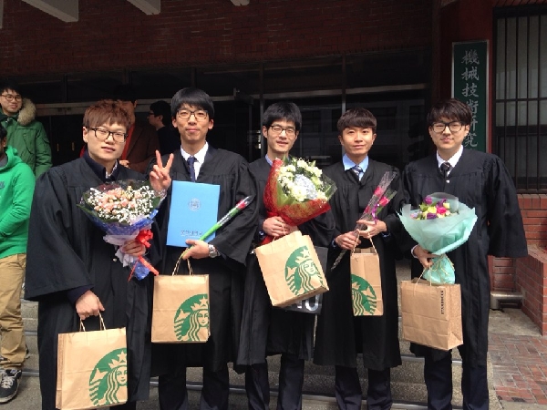 Spring Graduation w/ lab members 대표이미지