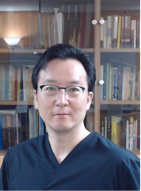 [과학에세이] 몸에서 원자까지의 철학 대표이미지