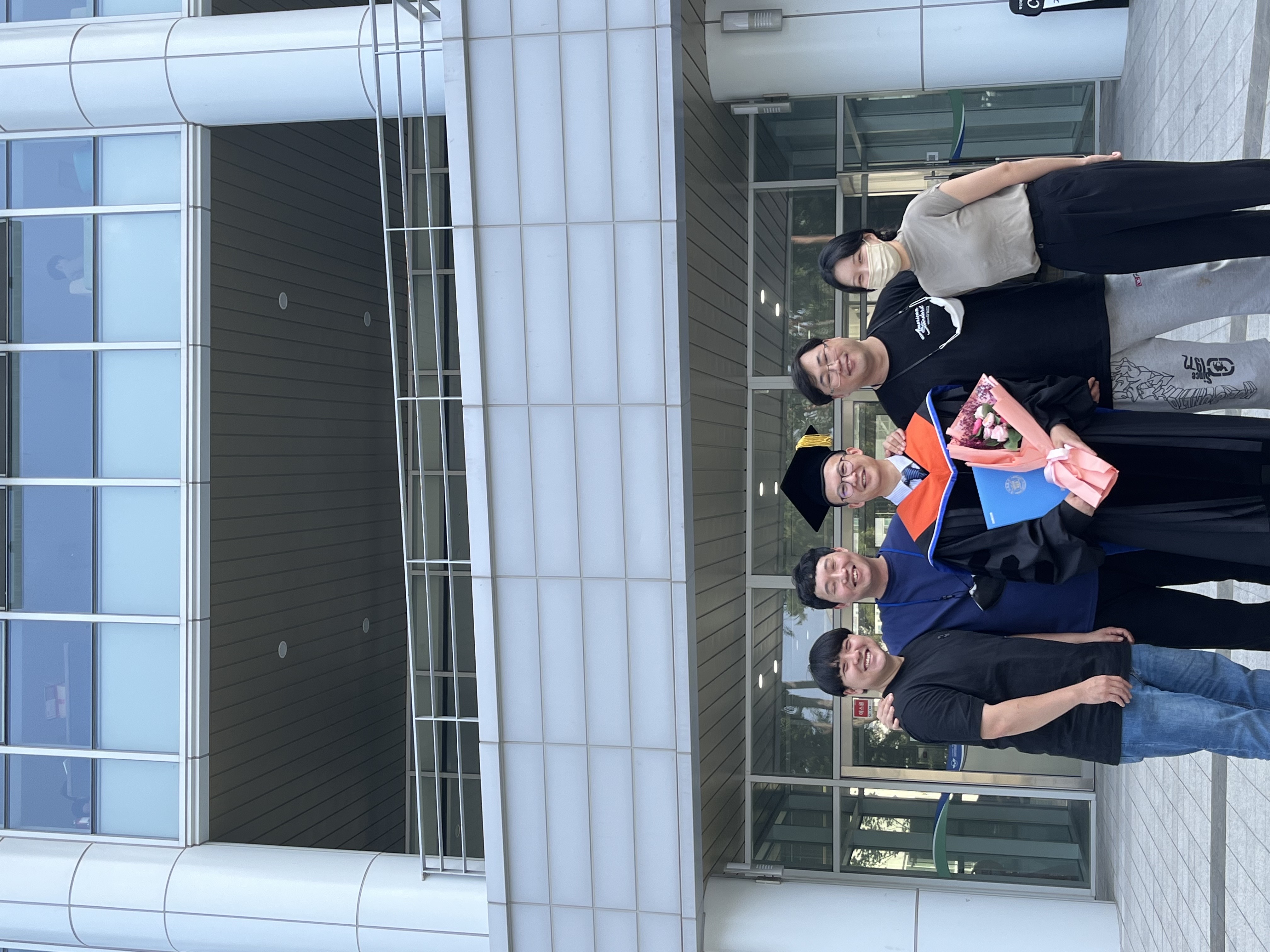 2022년 8월 졸업 4.jpg